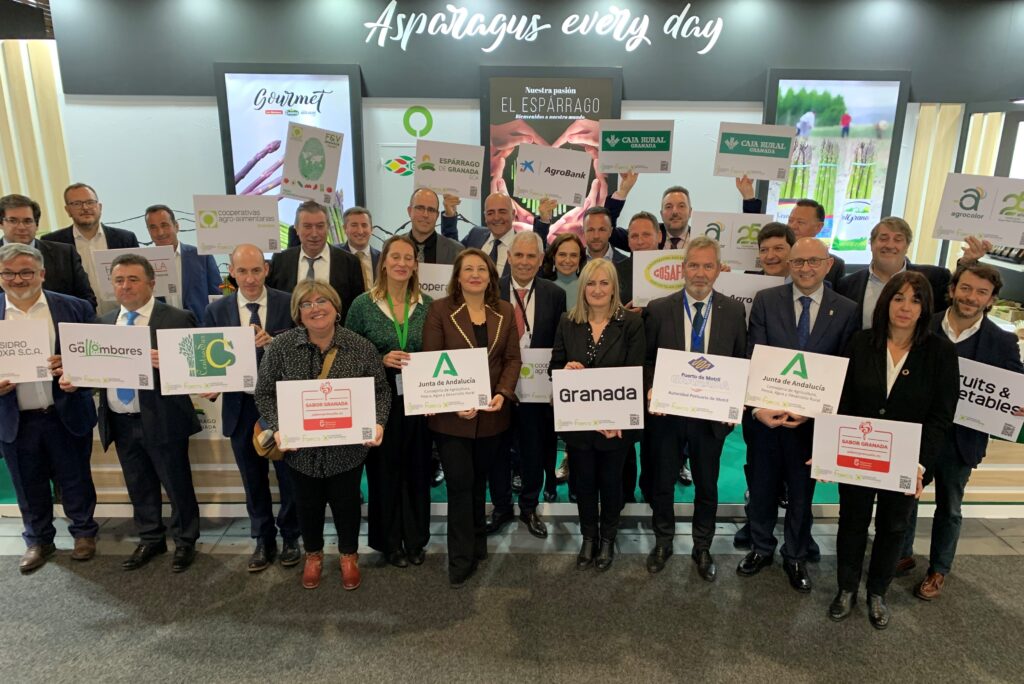 LAS FRUTAS Y HORTALIZAS DE LAS COOPERATIVAS GRANADINAS ACAPARAN LA ATENCIÓN EN FRUIT LOGÍSTICA 2023