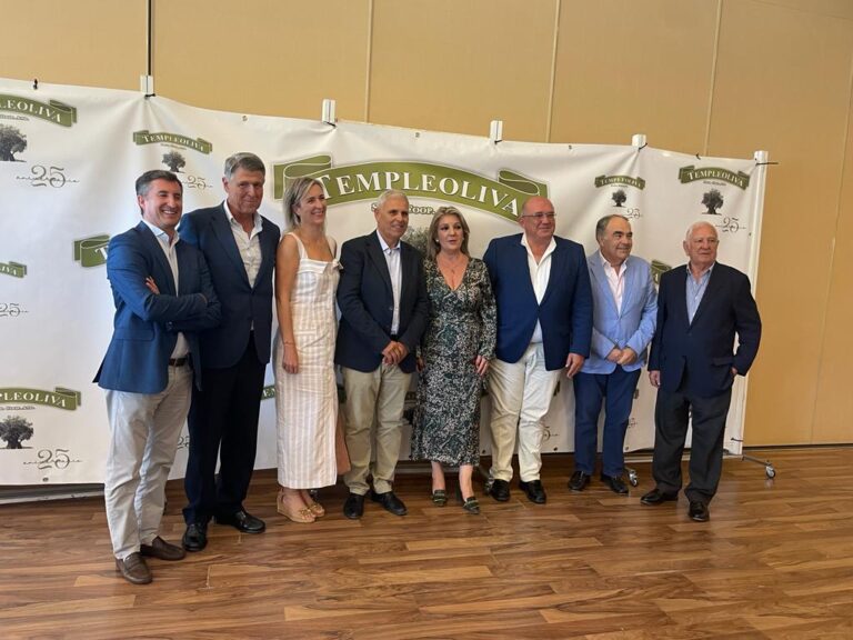 EL PRESIDENTE DE COOPERATIVAS AGROALIMENTARIAS DE GRANADA, FULGENCIO TORRES, ACOMPAÑA A TEMPLEOLIVA S. COOP. AND. EN SU 25 ANIVERSARIO COMO PRODUCTORA DE ACEITE DE OLIVA VIRGEN EXTRA