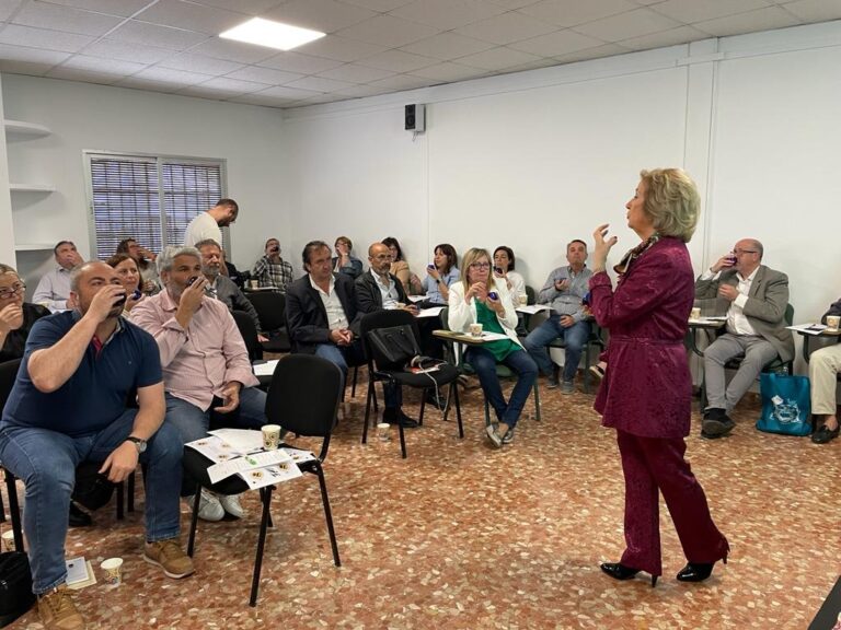 La cooperativa Santa Mónica de Píñar acoge el próximo miércoles una cata de aceite para 200 mujeres