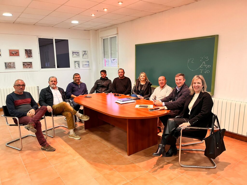 Primer encuentro para poner en regadío el olivar de Jayena y Fornes