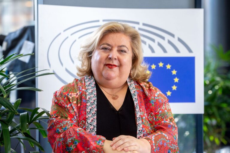 La eurodiputada granadina Clara Aguilera deja el Parlamento Europeo y volverá al sector privado