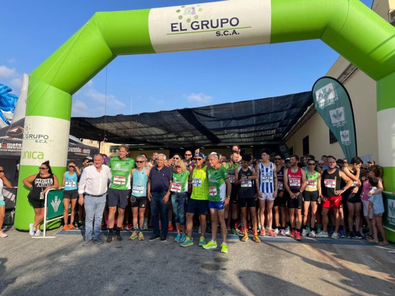 Más de 1.200 personas de todas las edades corrieron contra la ELA en la tradicional carrera de El Grupo