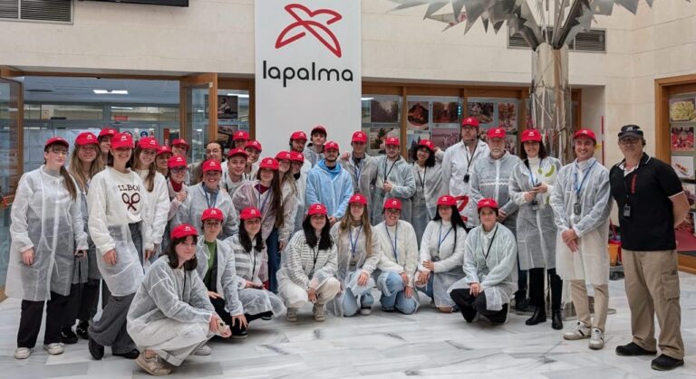 Alumnos de la UGR visitan La Palma con un programa para integrar personal cualificado en las cooperativas