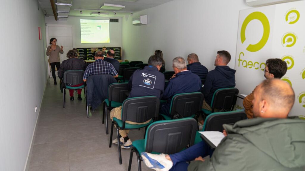 Jornada informativa en FAECA sobre las ayudas para jóvenes agricultores
