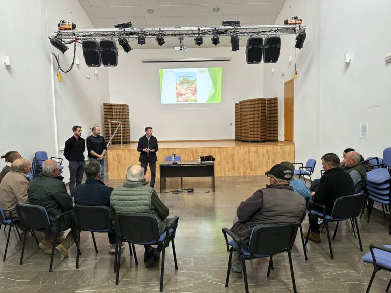 Jornada sobre asociacionismo agrario en Gor