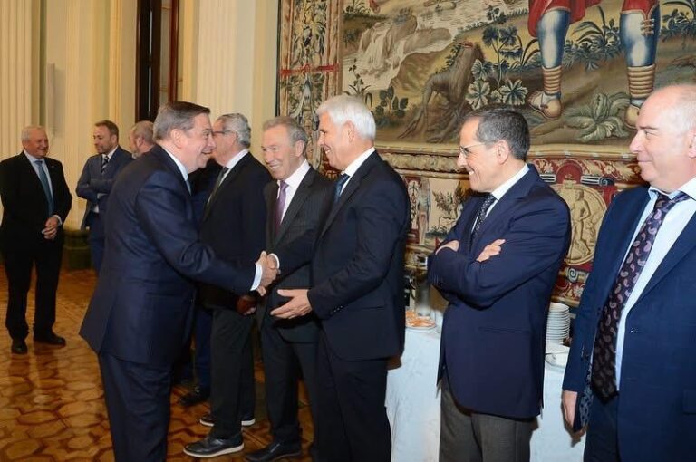 Encuentro con el ministro para abordar medidas de impulso al modelo cooperativo