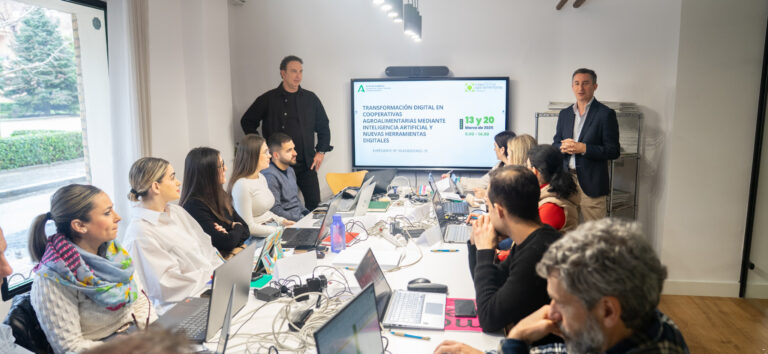 FAECA lleva la revolución de la IA a la gestión de las cooperativas agroalimentarias de Granada