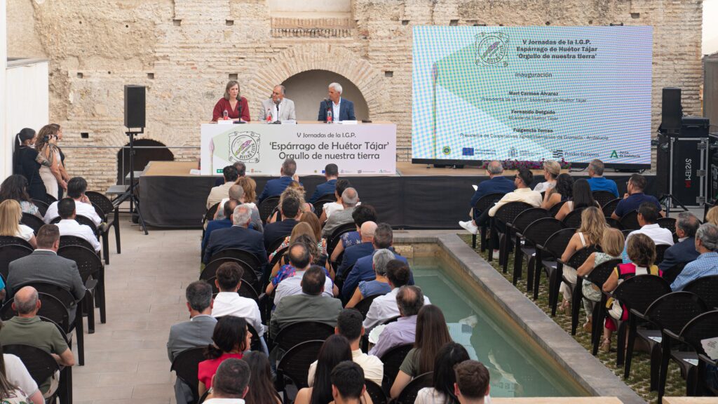 La IGP Espárrago de Huétor Tájar defiende el futuro del producto como generador de riqueza y símbolo de identidad