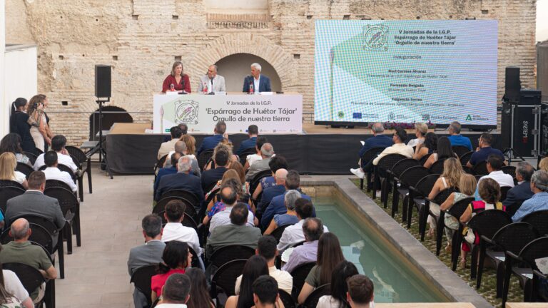 La IGP Espárrago de Huétor Tájar defiende el futuro del producto como generador de riqueza y símbolo de identidad