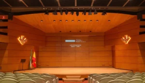 Auditorio de la Caja Rural de Granada preparado para la Asamblea General de FAECA.