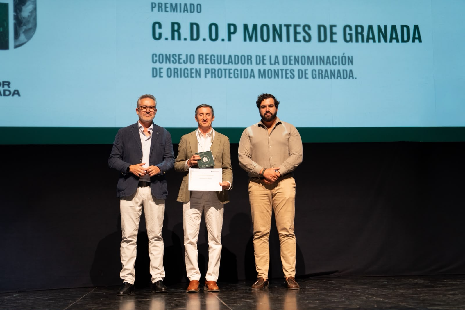 La DOP Montes de Granada recibe el distintivo Premium de Sabor Granada